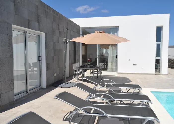 Cástor Villa Playa Blanca